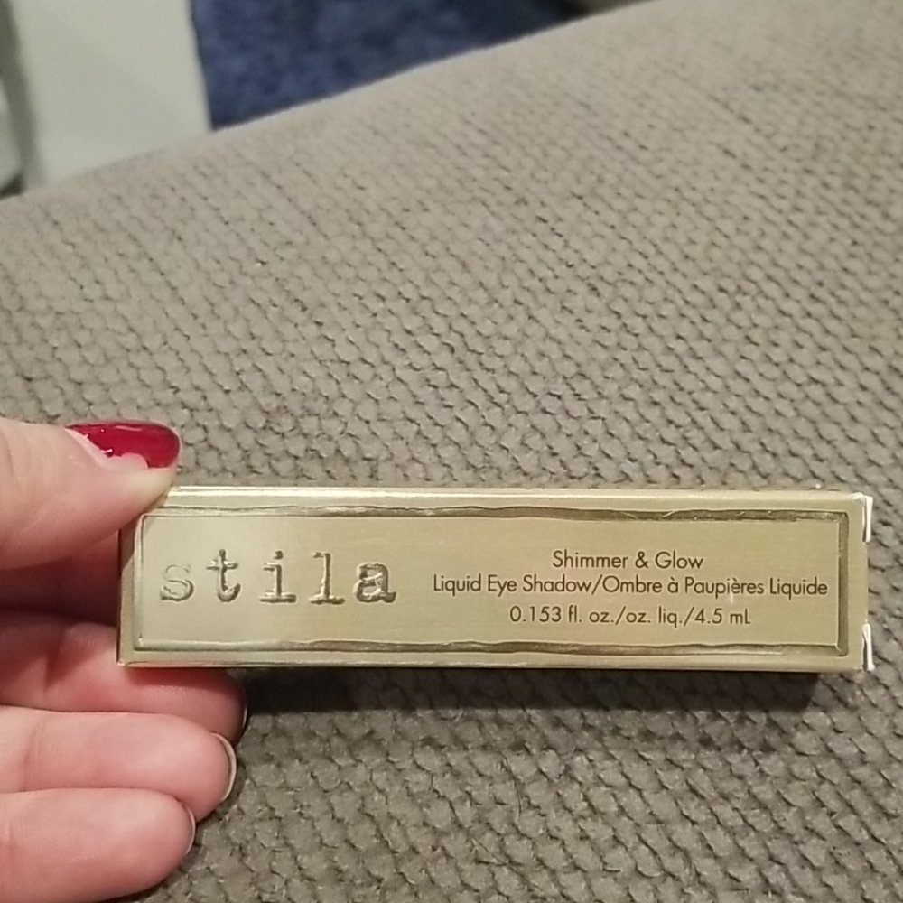 Liquid eyeshadow
